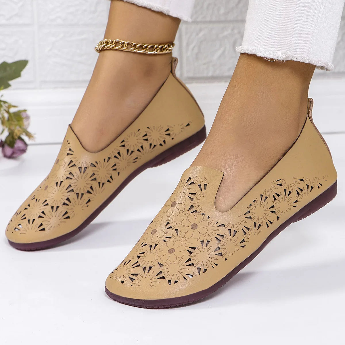 Floral Cutout Casual Flat Shoes For Women on Luulla